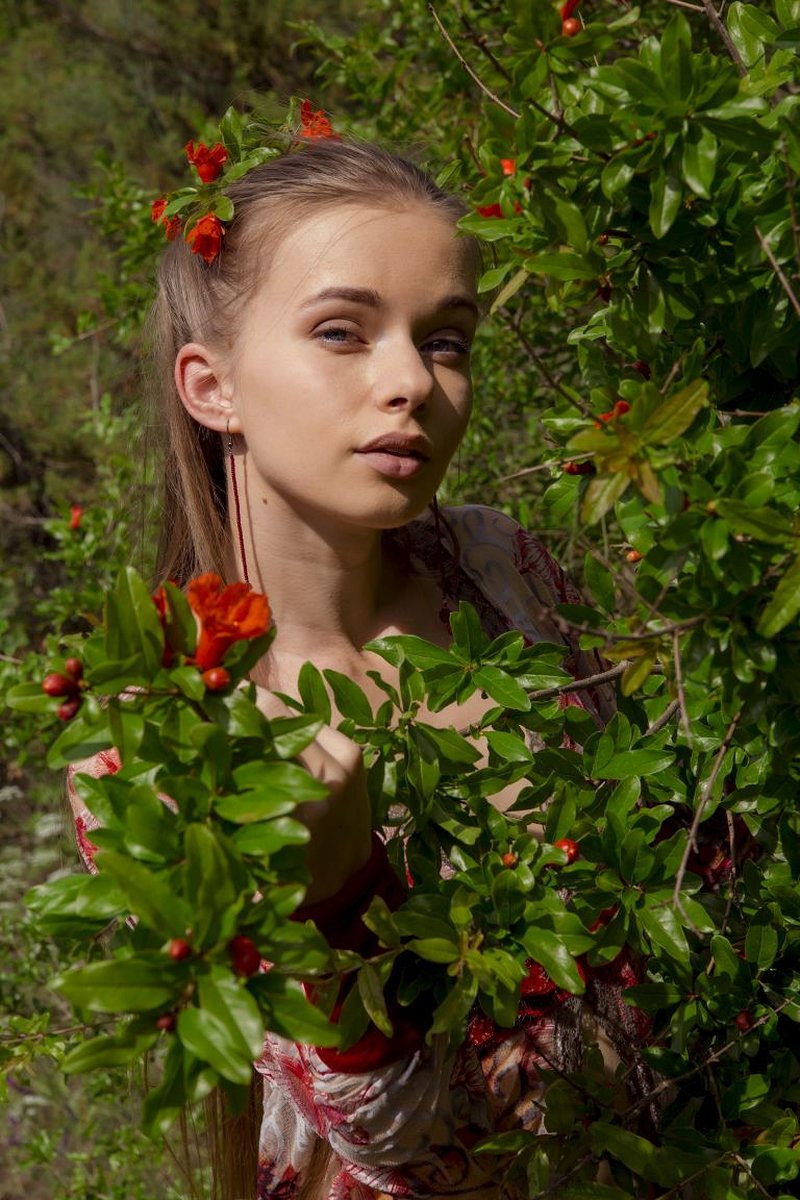 Александра, 20